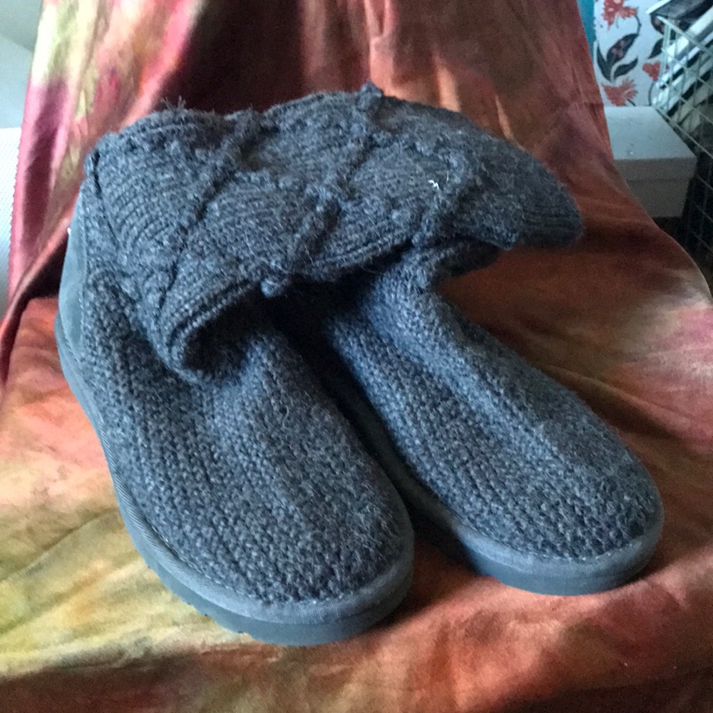 Knitted Uggs - Picture 1 of 5
